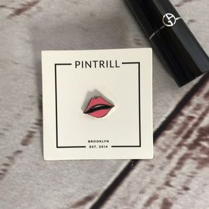 Pintrill Lips Pin